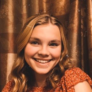 Meet your Posher, Lexie